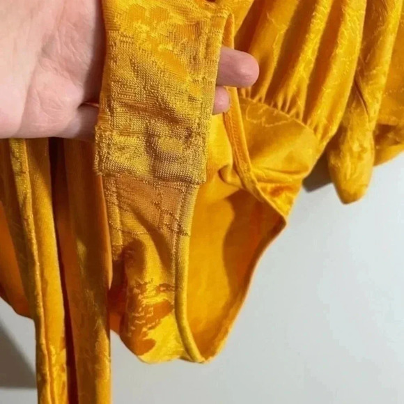 Zara yellow KNOTTED JACQUARD BODYSUIT  Small  5039/062 - Picture 10 of 10